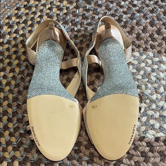 NWOT Alex Marie Shimmering Gold Women's Heels Metallic Size 12 - Picture 4 of 5